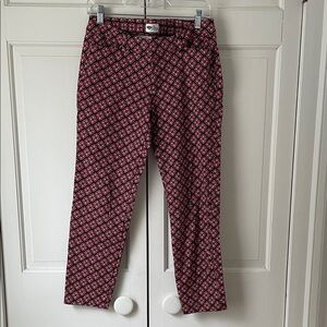 Old Navy Women’s Pixie Pants. Size 8.